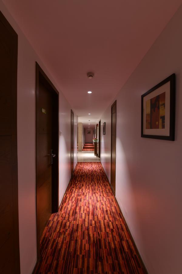 Hotel Leafio Marigold-Near Airport Mumbai Exterior photo